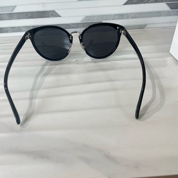 NIB Givenchy GV 7115/F/S Unisex Sunglasses - Picture 11 of 11